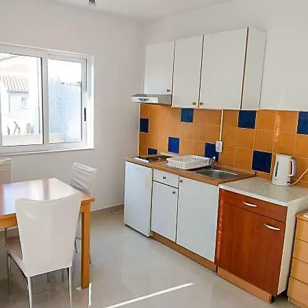 Apartament Luka 3 *